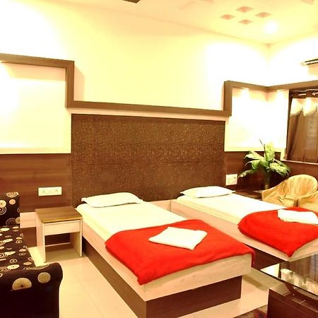 Hotel Excel Executive Amravati Dış mekan fotoğraf
