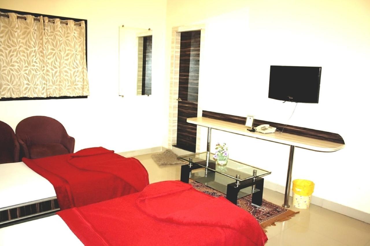 Hotel Excel Executive Amravati Dış mekan fotoğraf