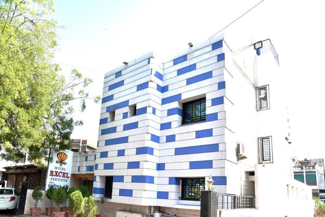 Hotel Excel Executive Amravati Dış mekan fotoğraf